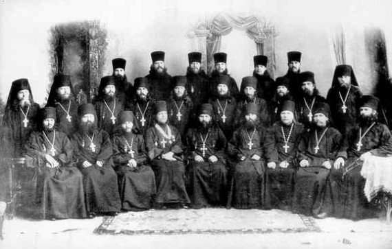 Group picture of russian fathers (2)