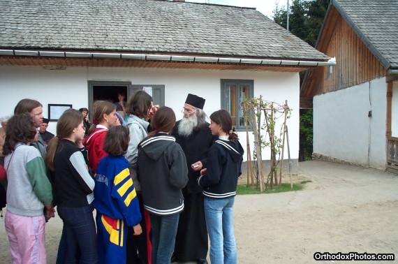 Fr. Iustin with a group of pilgrims (23)