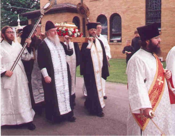 4. Vigil - I'm not sure what point this is in the Vigil service. There were two processions with the relics: at the very beginning of the Vigil from the monastery chapel and at the beginning of the Litya and Artoklasia, around the main monastery chapel. Photo courtesy of Nick Simon of Lansing, Michigan